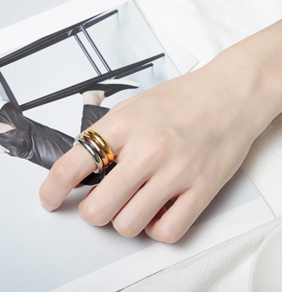 Gold Simple - Round Ring